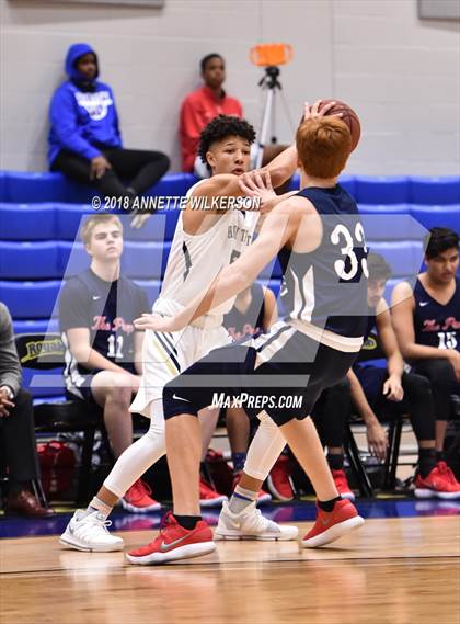 Thumbnail 3 in Holy Trinity Episcopal vs. Windermere Prep (First Academy Shootout) photogallery.