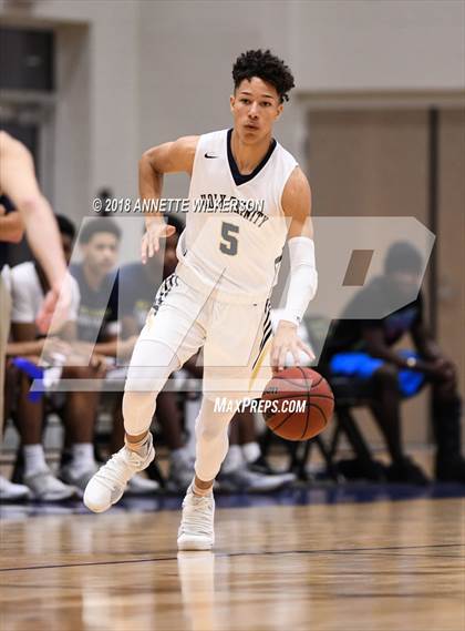 Thumbnail 2 in Holy Trinity Episcopal vs. Windermere Prep (First Academy Shootout) photogallery.