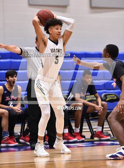 Thumbnail 3 in Holy Trinity Episcopal vs. Windermere Prep (First Academy Shootout) photogallery.
