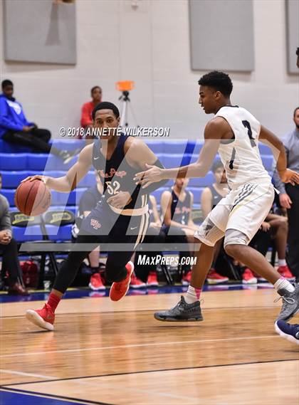 Thumbnail 2 in Holy Trinity Episcopal vs. Windermere Prep (First Academy Shootout) photogallery.