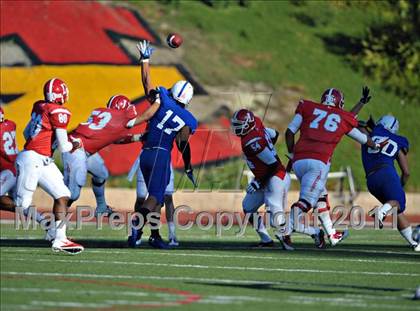Thumbnail 2 in Bingham vs. Orange Lutheran (Mission Viejo Football Classic) photogallery.