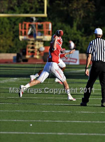 Thumbnail 3 in Bingham vs. Orange Lutheran (Mission Viejo Football Classic) photogallery.