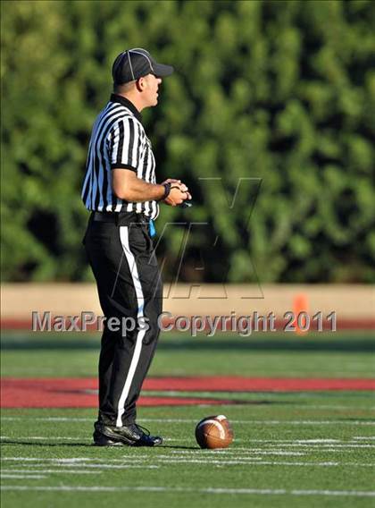 Thumbnail 2 in Bingham vs. Orange Lutheran (Mission Viejo Football Classic) photogallery.