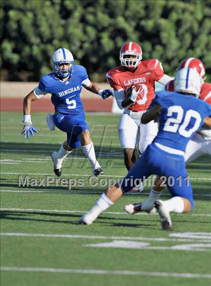 Thumbnail 3 in Bingham vs. Orange Lutheran (Mission Viejo Football Classic) photogallery.