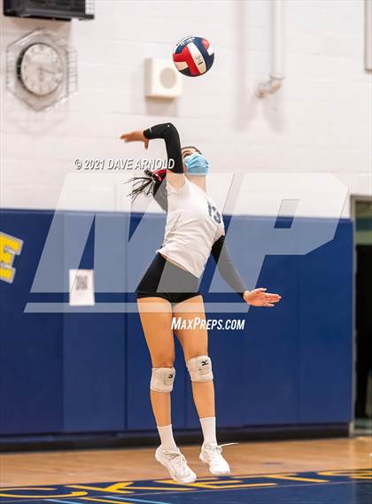Thumbnail 3 in Wellesley @ Needham photogallery.