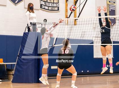 Thumbnail 2 in Wellesley @ Needham photogallery.