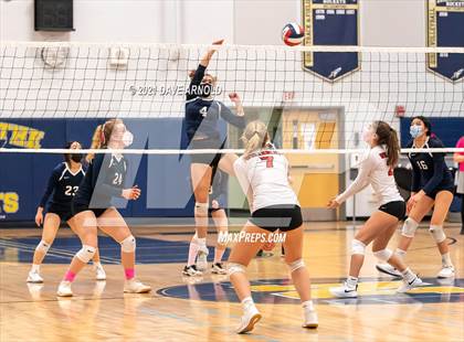 Thumbnail 2 in Wellesley @ Needham photogallery.