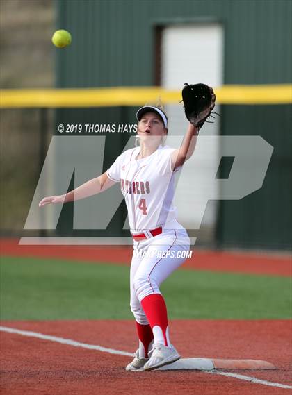 Thumbnail 1 in Glen Rose vs Brock (Brock Tournament) photogallery.