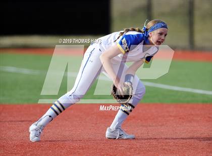 Thumbnail 2 in Glen Rose vs Brock (Brock Tournament) photogallery.