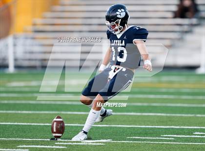 Thumbnail 2 in Cathedral vs Loyola photogallery.