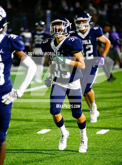 Thumbnail 3 in Cathedral vs Loyola photogallery.