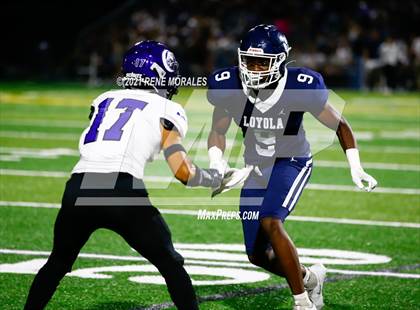 Thumbnail 3 in Cathedral vs Loyola photogallery.
