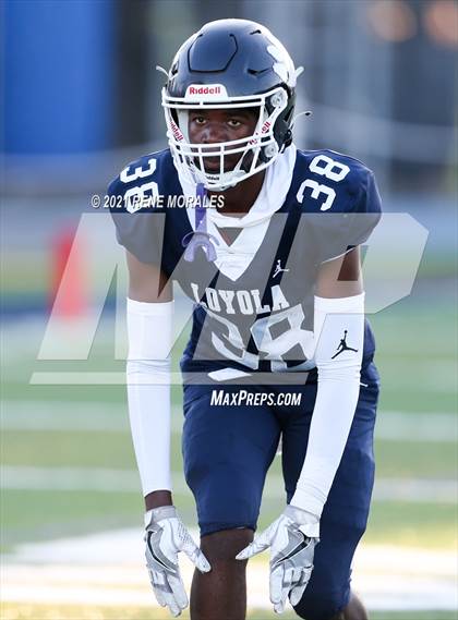 Thumbnail 2 in Cathedral vs Loyola photogallery.