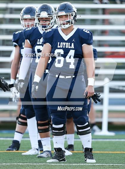 Thumbnail 2 in Cathedral vs Loyola photogallery.