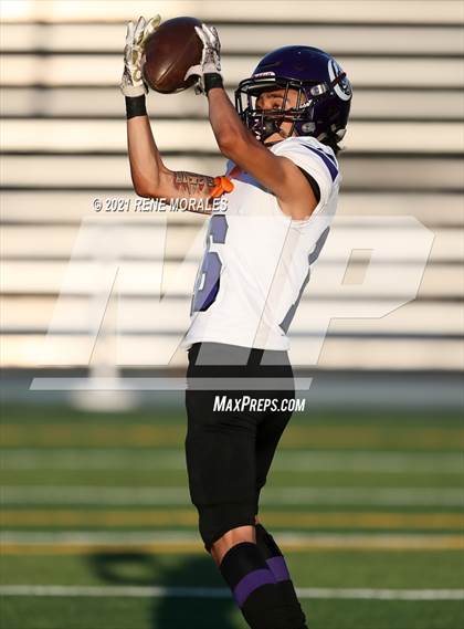 Thumbnail 1 in Cathedral vs Loyola photogallery.