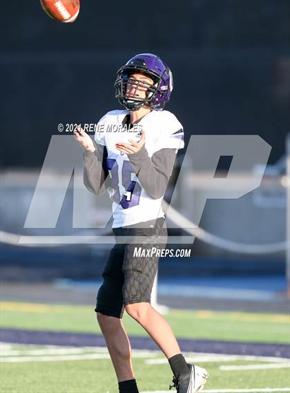 Thumbnail 3 in Cathedral vs Loyola photogallery.