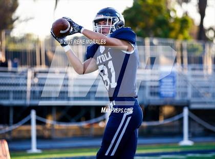 Thumbnail 3 in Cathedral vs Loyola photogallery.