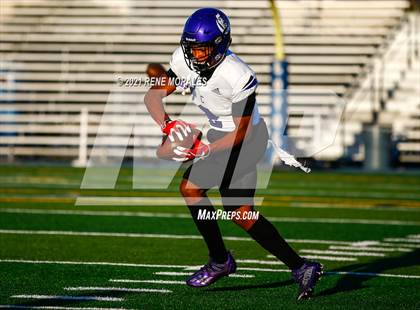 Thumbnail 2 in Cathedral vs Loyola photogallery.
