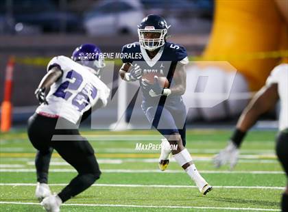 Thumbnail 2 in Cathedral vs Loyola photogallery.