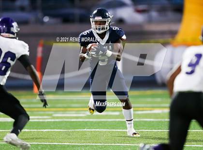 Thumbnail 1 in Cathedral vs Loyola photogallery.
