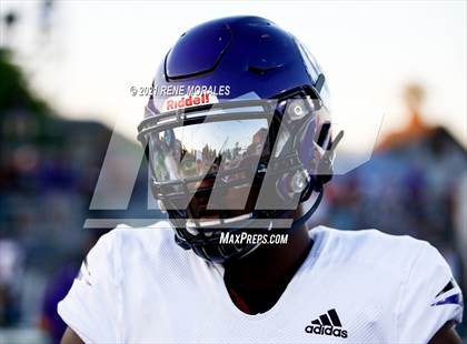 Thumbnail 1 in Cathedral vs Loyola photogallery.