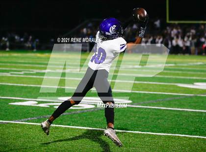 Thumbnail 1 in Cathedral vs Loyola photogallery.
