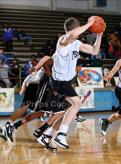 Thumbnail 3 in Lancaster vs Bishop McGuinness (Texas-Oklahoma Shootout) photogallery.