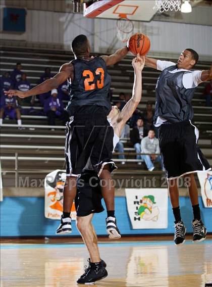 Thumbnail 3 in Lancaster vs Bishop McGuinness (Texas-Oklahoma Shootout) photogallery.