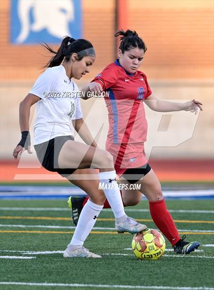 Thumbnail 3 in Carter-Riverside vs. Kennedale (UIL 4A Bi-District Playoff) photogallery.