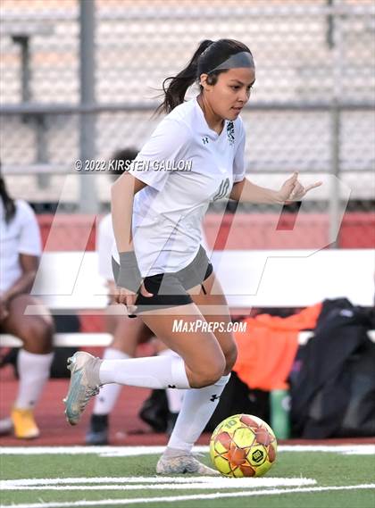 Thumbnail 3 in Carter-Riverside vs. Kennedale (UIL 4A Bi-District Playoff) photogallery.