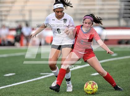 Thumbnail 2 in Carter-Riverside vs. Kennedale (UIL 4A Bi-District Playoff) photogallery.