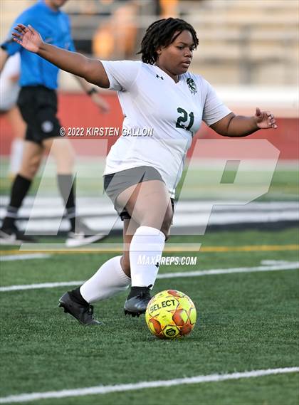 Thumbnail 2 in Carter-Riverside vs. Kennedale (UIL 4A Bi-District Playoff) photogallery.