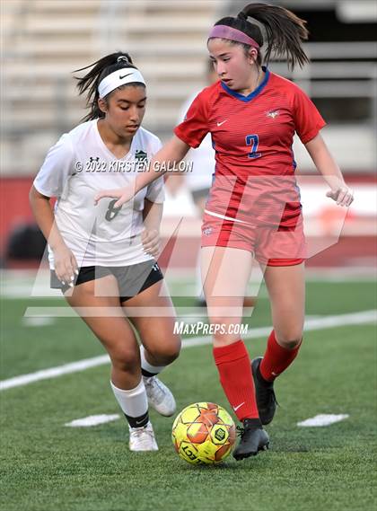 Thumbnail 3 in Carter-Riverside vs. Kennedale (UIL 4A Bi-District Playoff) photogallery.
