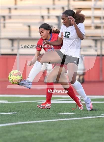 Thumbnail 1 in Carter-Riverside vs. Kennedale (UIL 4A Bi-District Playoff) photogallery.