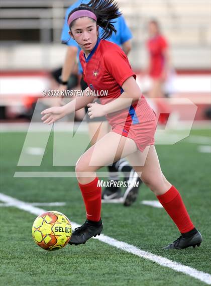 Thumbnail 2 in Carter-Riverside vs. Kennedale (UIL 4A Bi-District Playoff) photogallery.