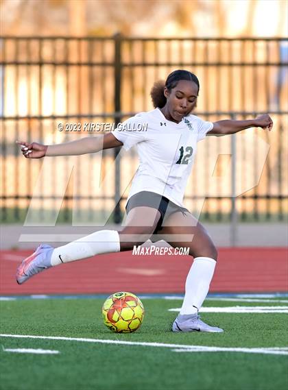 Thumbnail 1 in Carter-Riverside vs. Kennedale (UIL 4A Bi-District Playoff) photogallery.