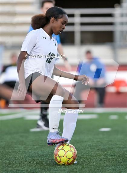 Thumbnail 1 in Carter-Riverside vs. Kennedale (UIL 4A Bi-District Playoff) photogallery.