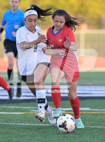 Thumbnail 2 in Carter-Riverside vs. Kennedale (UIL 4A Bi-District Playoff) photogallery.