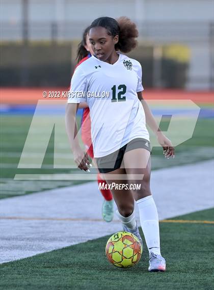 Thumbnail 2 in Carter-Riverside vs. Kennedale (UIL 4A Bi-District Playoff) photogallery.