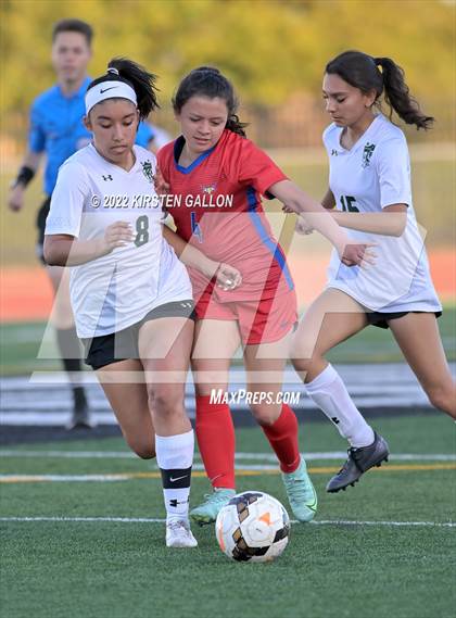 Thumbnail 3 in Carter-Riverside vs. Kennedale (UIL 4A Bi-District Playoff) photogallery.