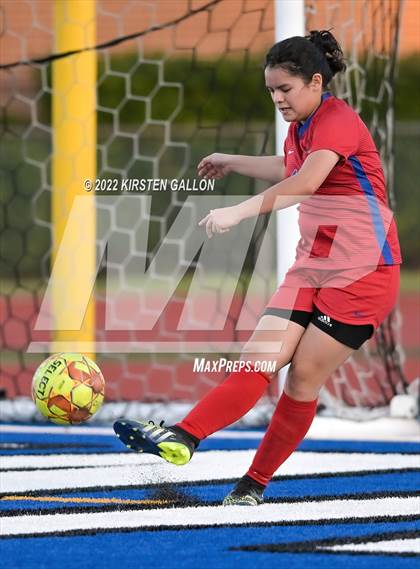 Thumbnail 2 in Carter-Riverside vs. Kennedale (UIL 4A Bi-District Playoff) photogallery.