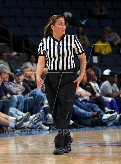 Thumbnail 2 in Windward vs. Mater Dei (CIF SoCal Open Division Regional Final) photogallery.