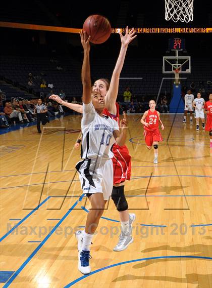 Thumbnail 3 in Windward vs. Mater Dei (CIF SoCal Open Division Regional Final) photogallery.