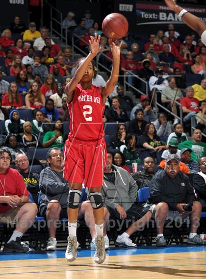 Thumbnail 1 in Windward vs. Mater Dei (CIF SoCal Open Division Regional Final) photogallery.