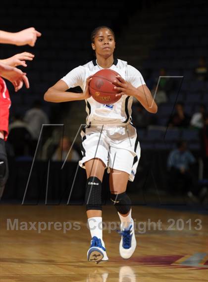 Thumbnail 1 in Windward vs. Mater Dei (CIF SoCal Open Division Regional Final) photogallery.