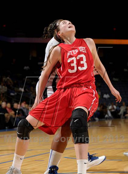 Thumbnail 3 in Windward vs. Mater Dei (CIF SoCal Open Division Regional Final) photogallery.