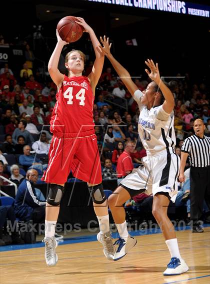 Thumbnail 1 in Windward vs. Mater Dei (CIF SoCal Open Division Regional Final) photogallery.