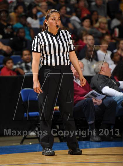 Thumbnail 1 in Windward vs. Mater Dei (CIF SoCal Open Division Regional Final) photogallery.