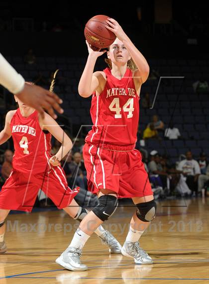 Thumbnail 1 in Windward vs. Mater Dei (CIF SoCal Open Division Regional Final) photogallery.