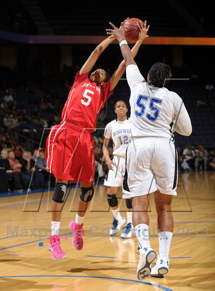 Thumbnail 1 in Windward vs. Mater Dei (CIF SoCal Open Division Regional Final) photogallery.